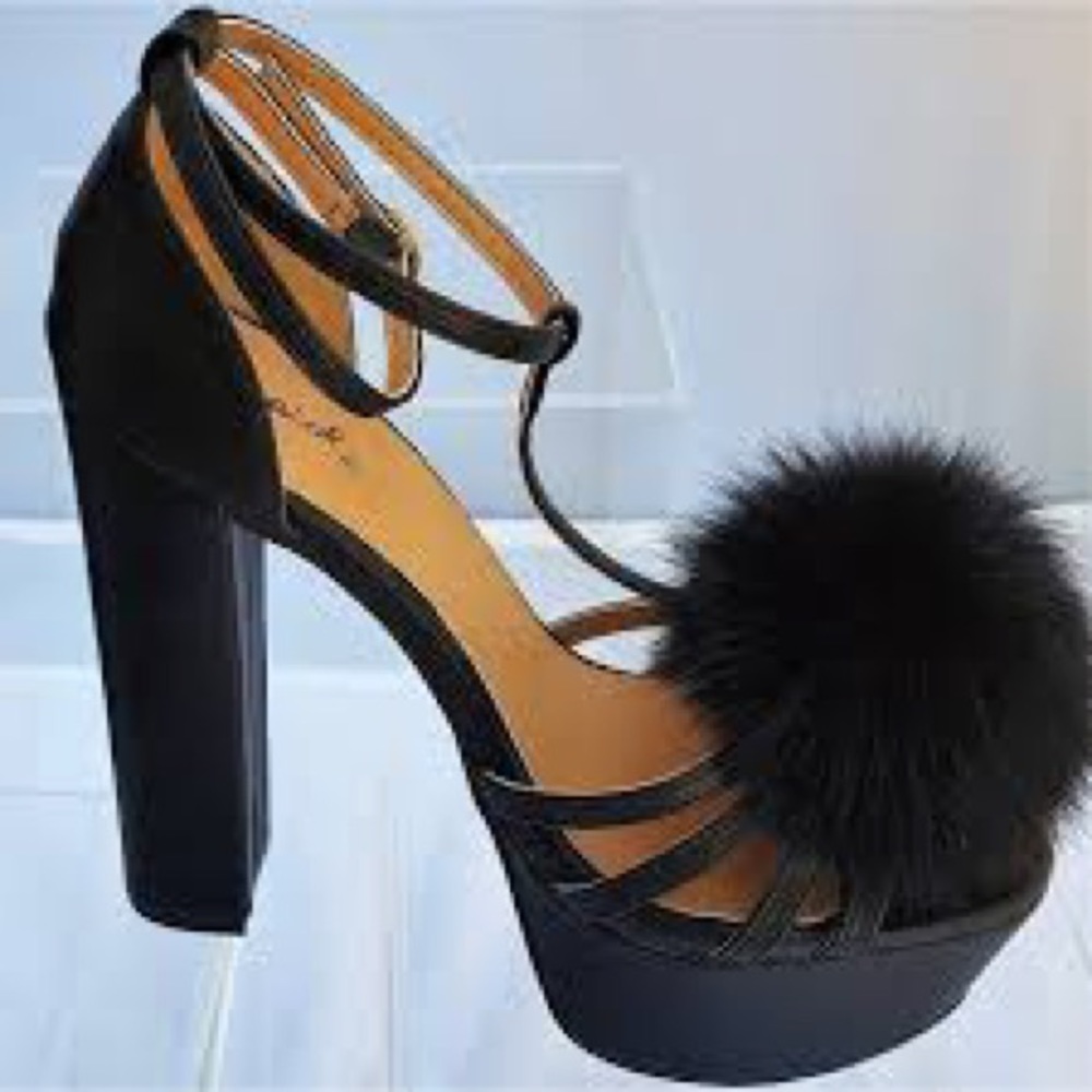 Black platform fuzzy ball heels 👠